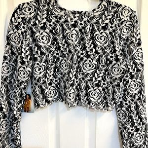 LAURA VIVIAN LOS ANGELES Black/white Lace Crop Top